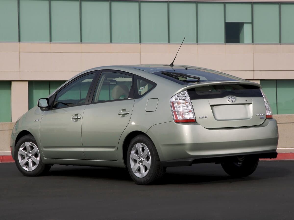 Toyota Prius II Restayling (XW20) — 3/4 arxadan