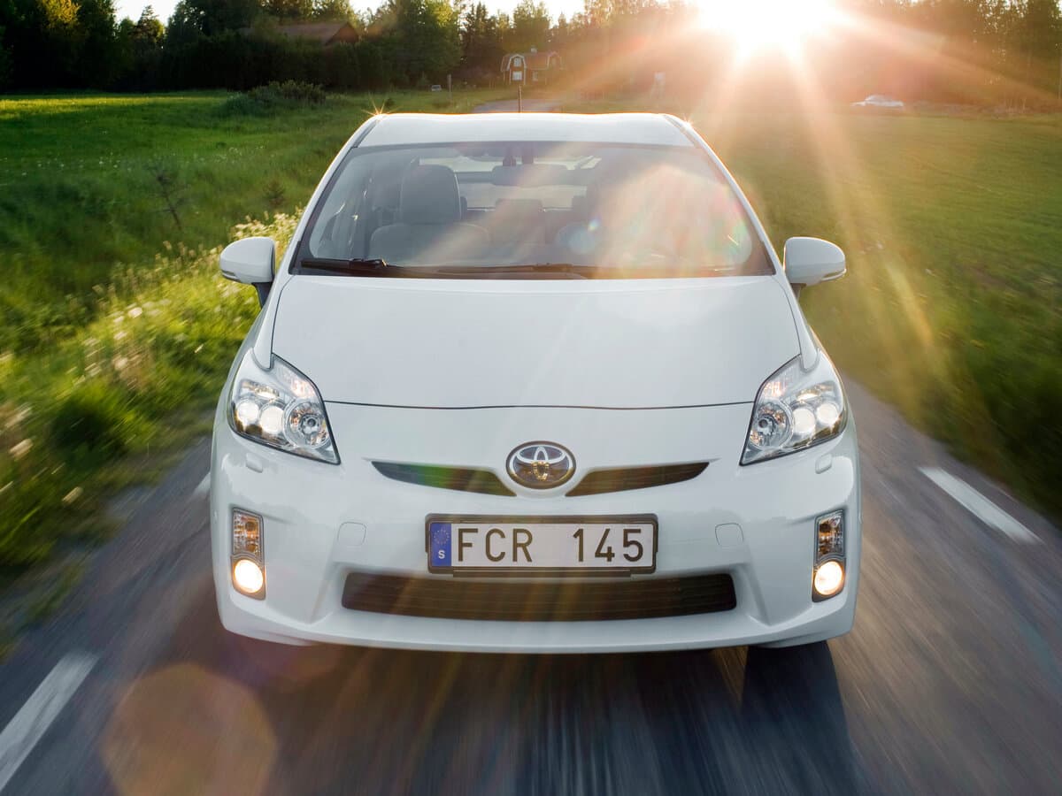Toyota Prius III (XW30) — Öndən
