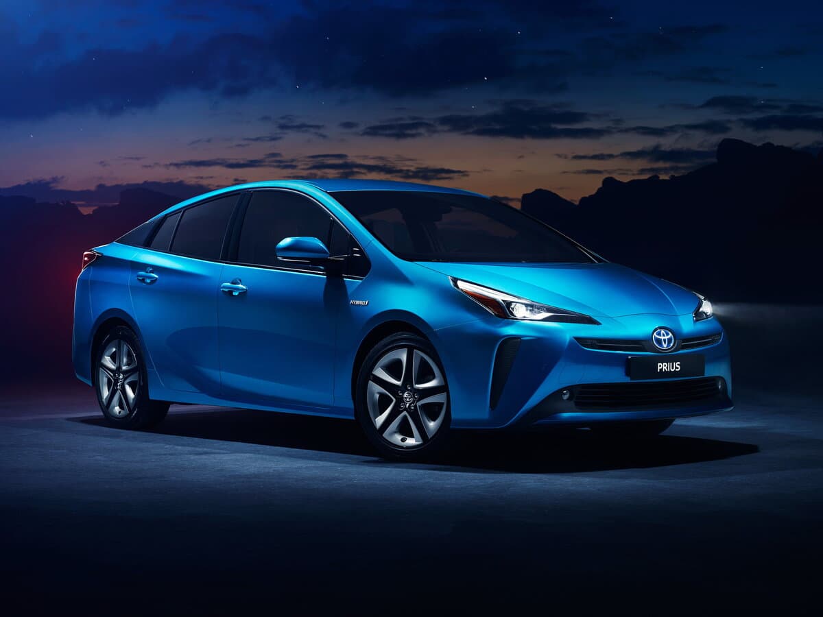 Toyota Prius IV Restayling (XW50)