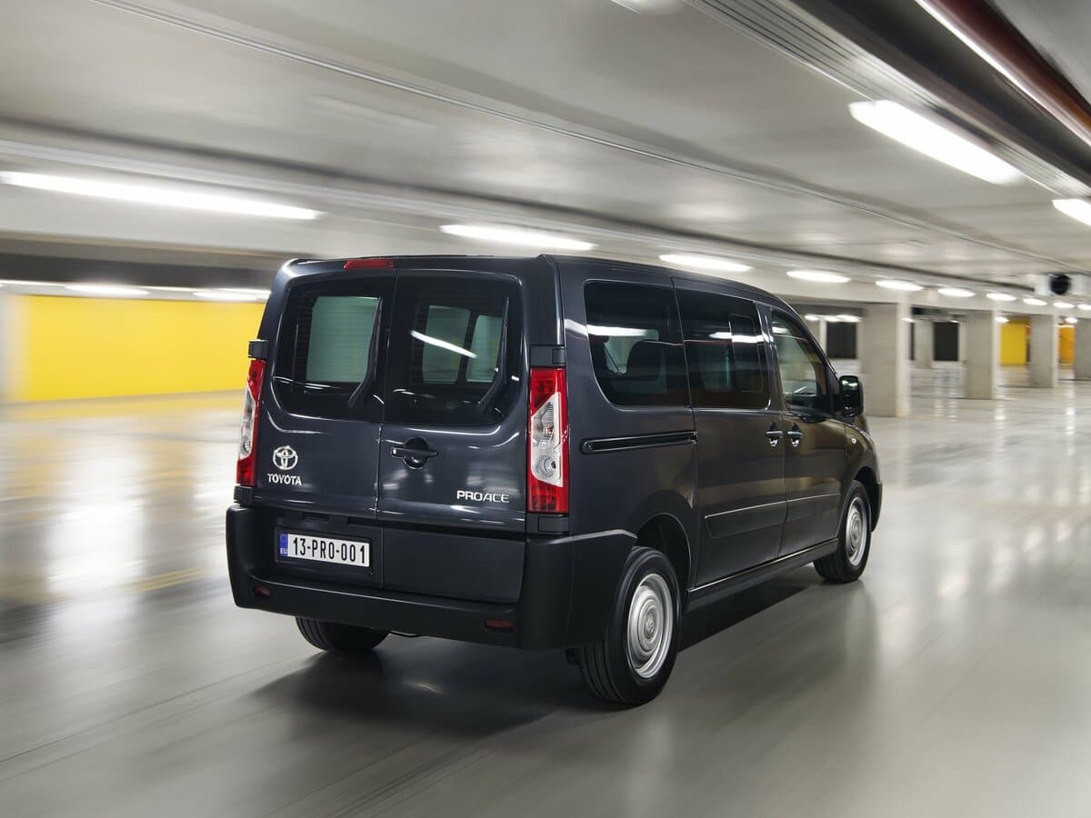 Toyota ProAce I — 3/4 arxadan