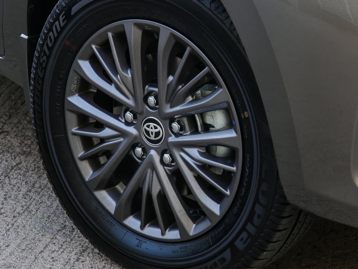 Toyota Rumion I — Təkər