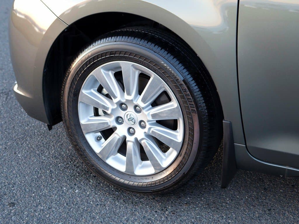Toyota Sienna III — Təkər