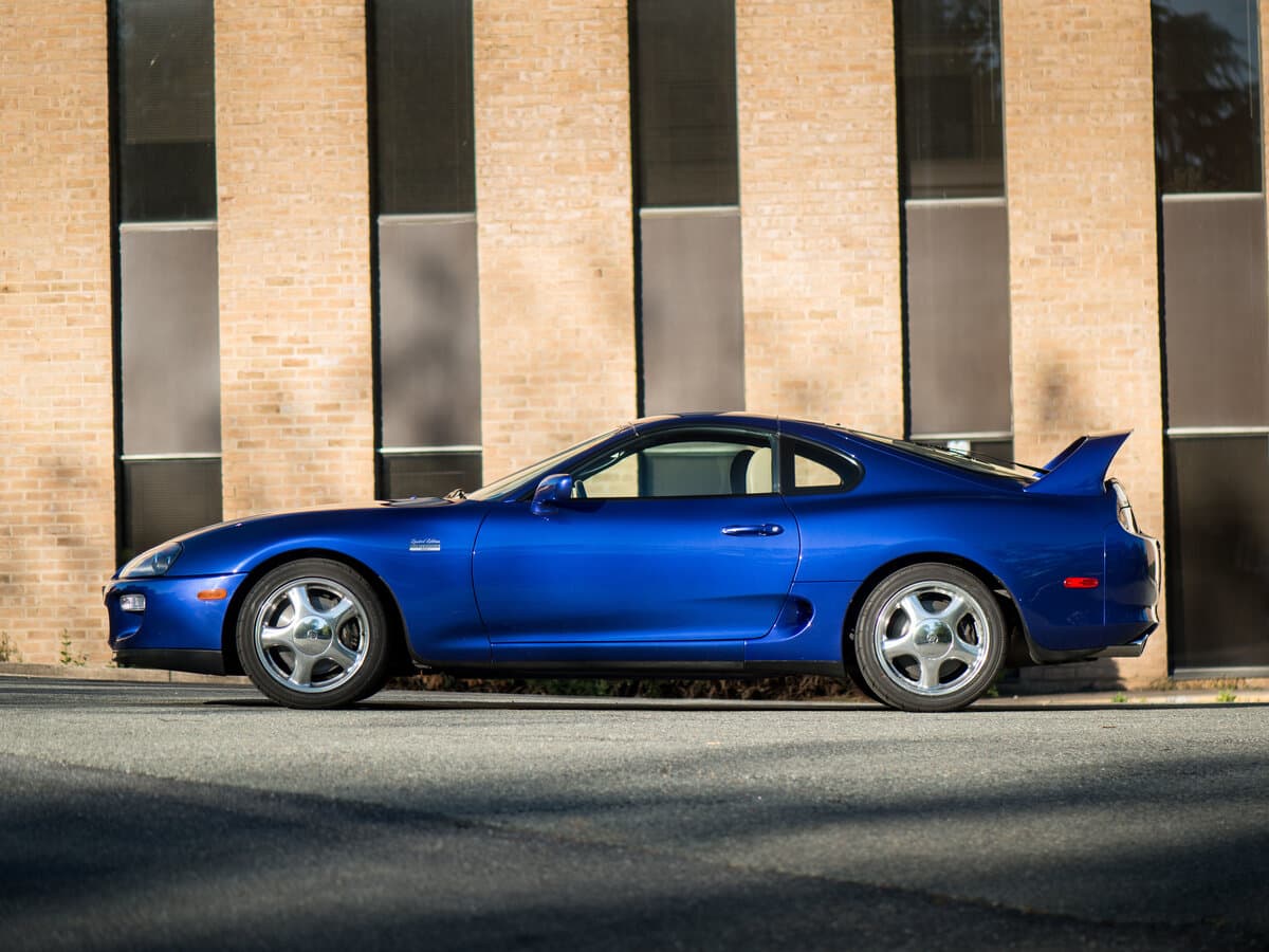 Toyota Supra IV (A80) Restayling — Yandan