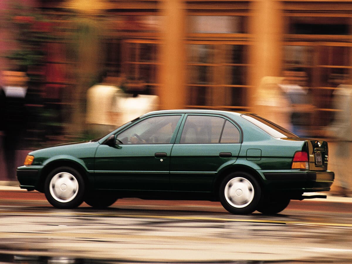 Toyota Tercel V (L50) — Yandan