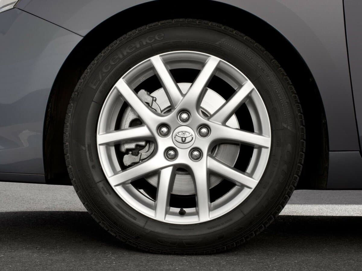 Toyota Verso I — Təkər