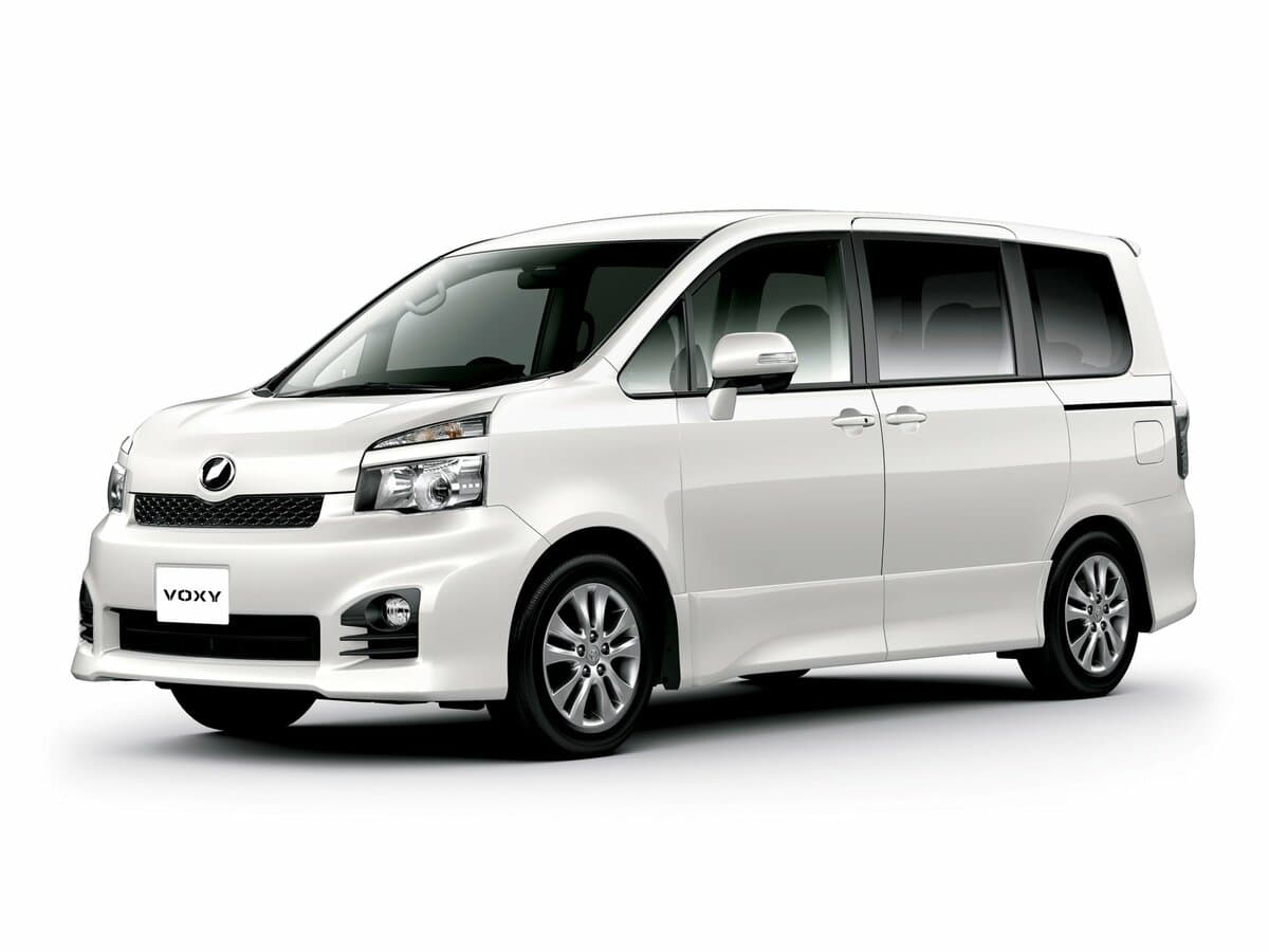 Toyota Voxy II (R70) Restayling