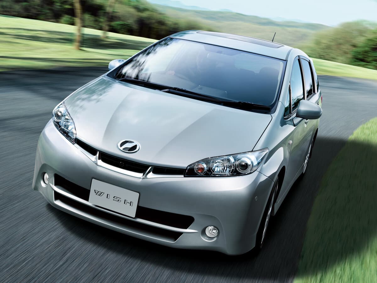 Toyota Wish II — Öndən