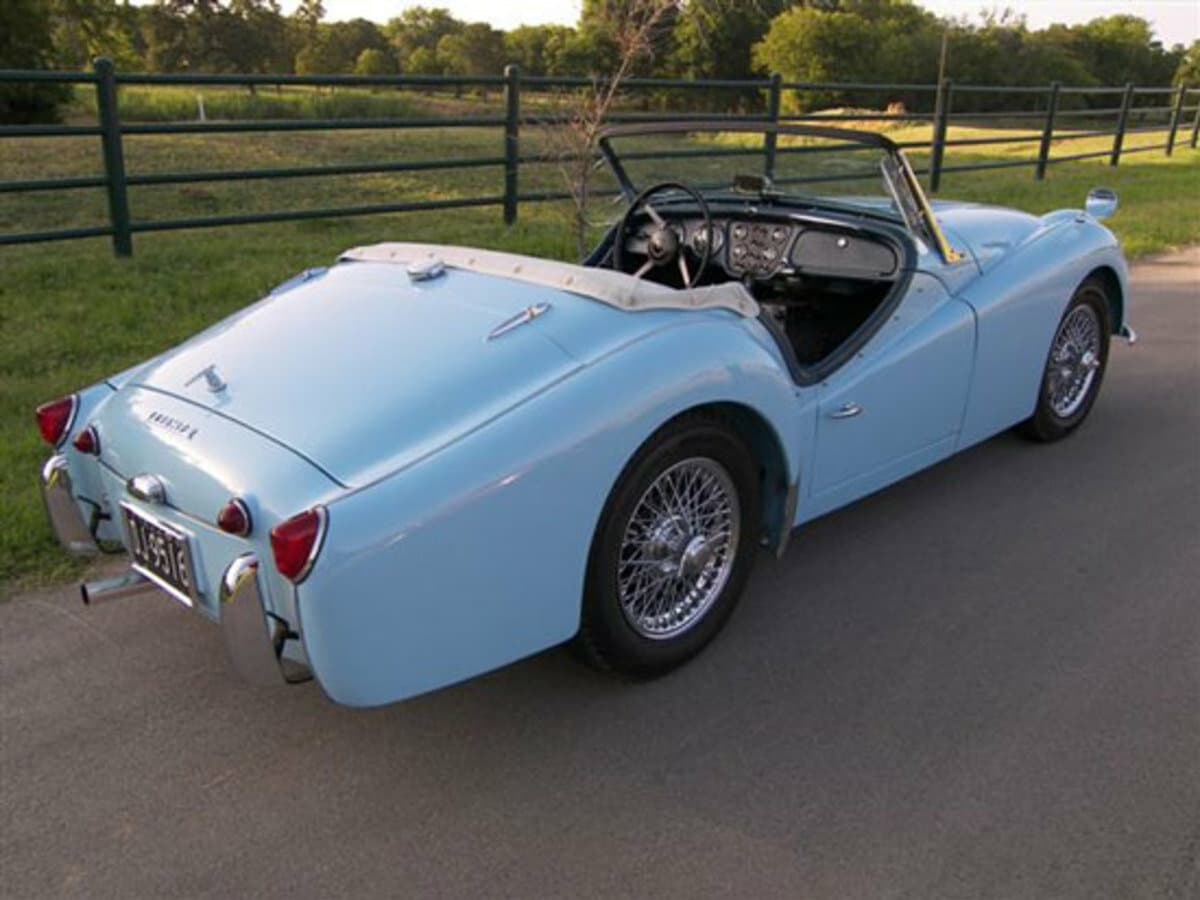 Triumph TR3 I(A) — 3/4 arxadan