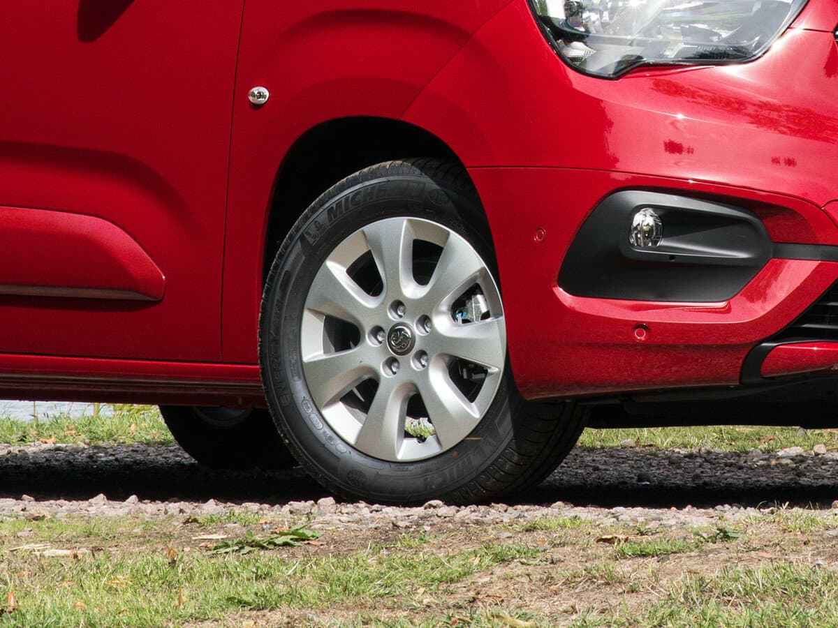 Vauxhall Combo E — Təkər