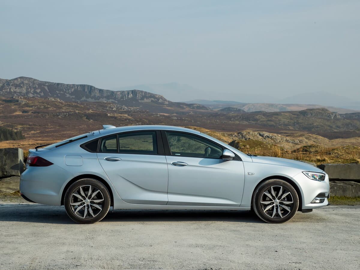 Vauxhall Insignia II — Yandan