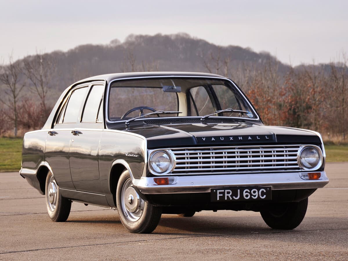 Vauxhall Victor FC — Öndən