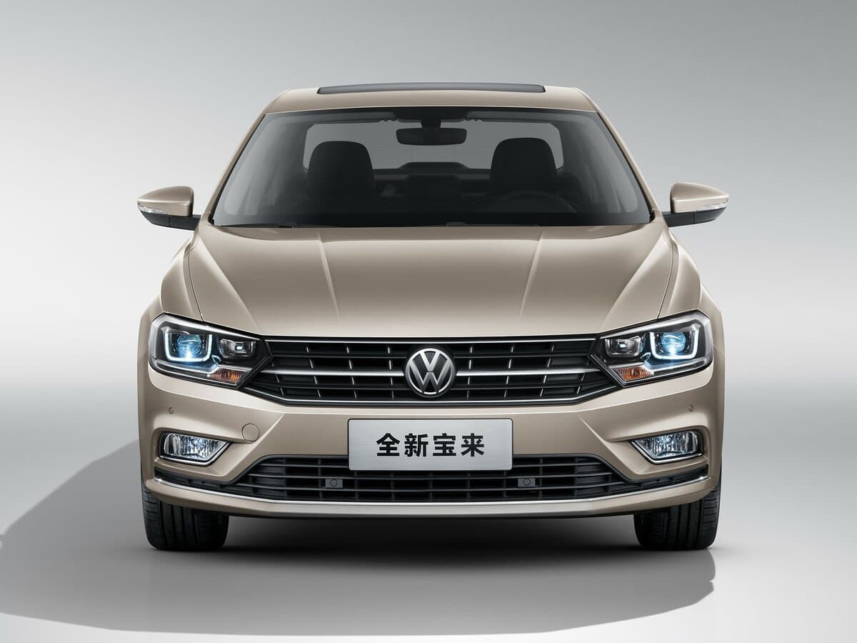 Volkswagen Bora III — Öndən