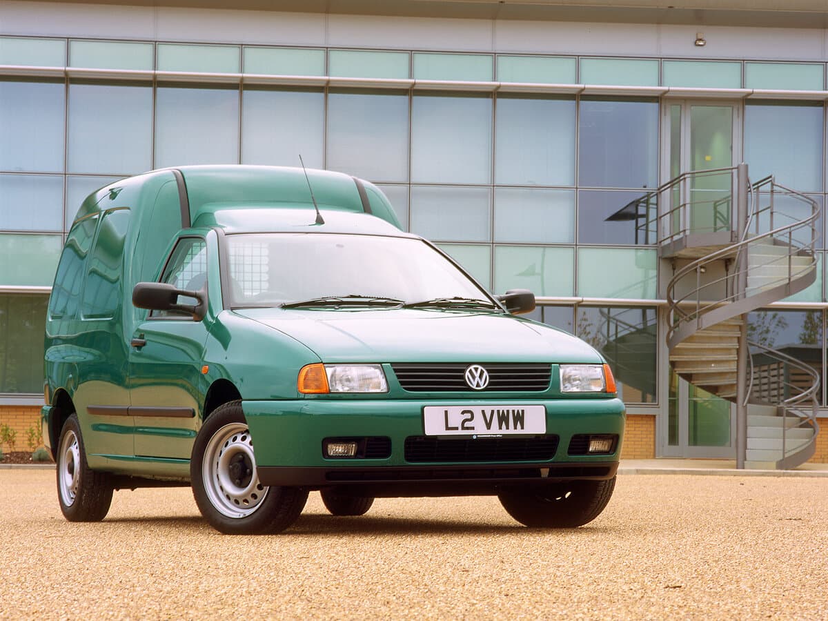 Volkswagen Caddy II — Öndən