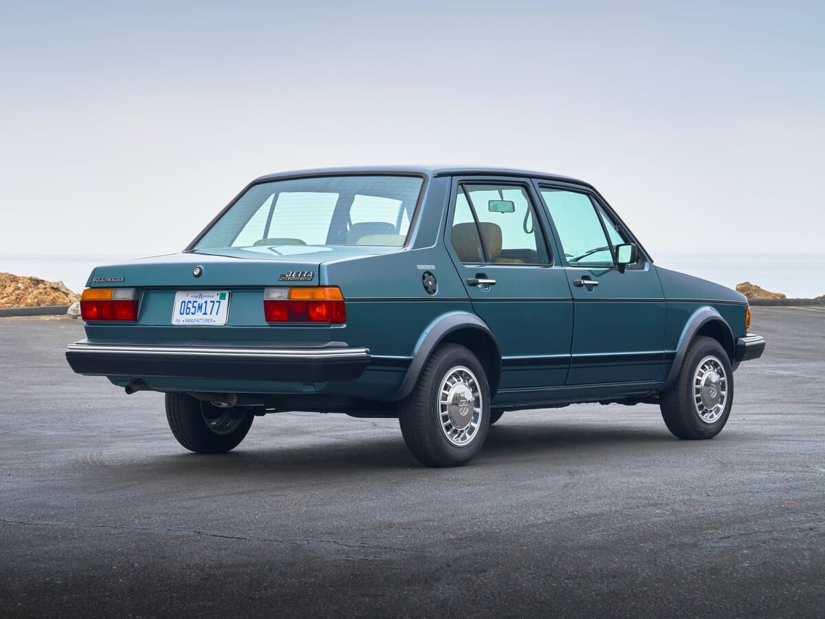 Volkswagen Jetta I — 3/4 arxadan