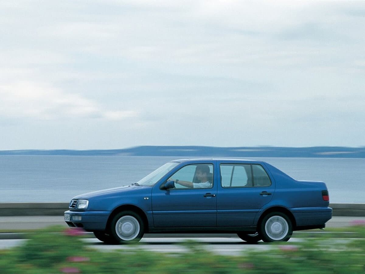 Volkswagen Jetta III — Yandan