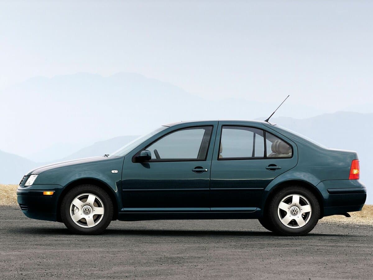 Volkswagen Jetta IV — Yandan
