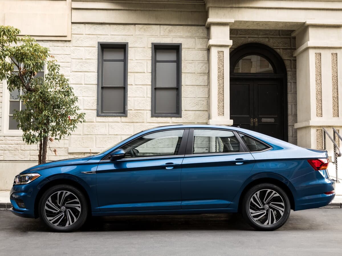 Volkswagen Jetta VII — Yandan