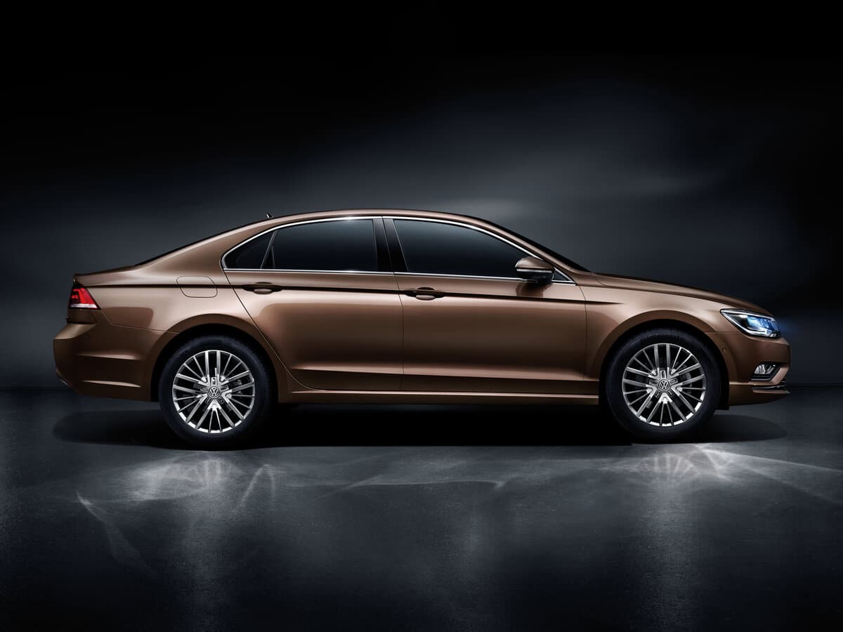 Volkswagen Lamando I — Yandan
