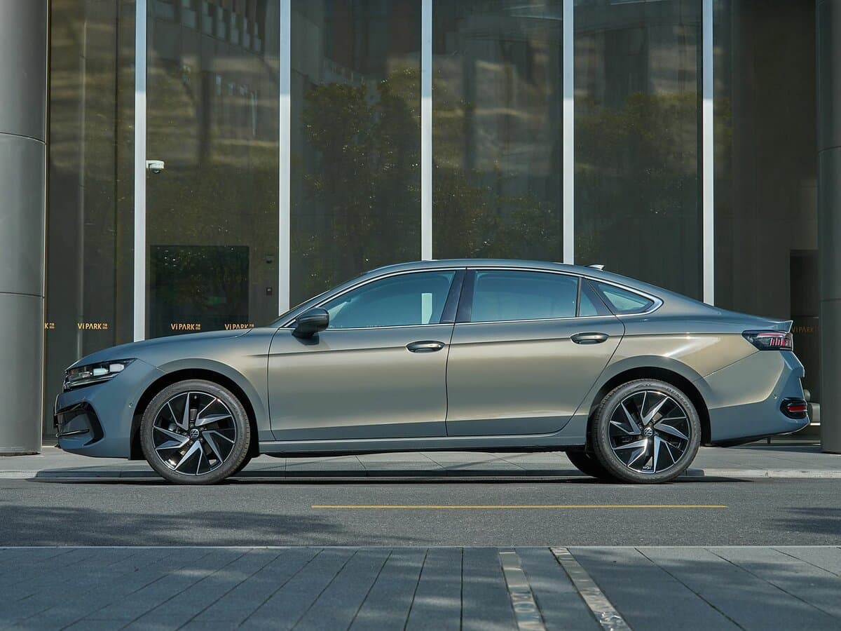 Volkswagen Magotan B9 — Yandan