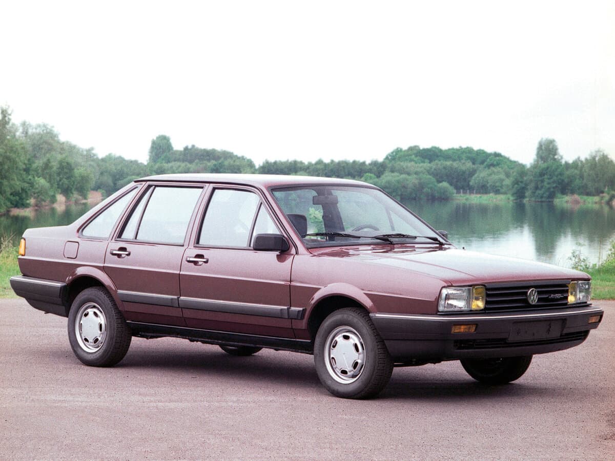 Volkswagen Passat B2 — Yandan