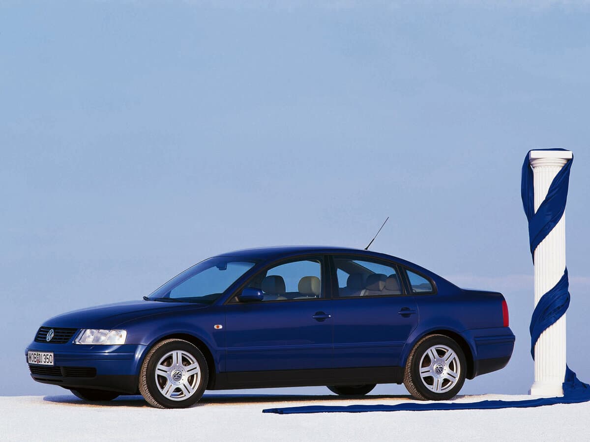 Volkswagen Passat B5 — Yandan