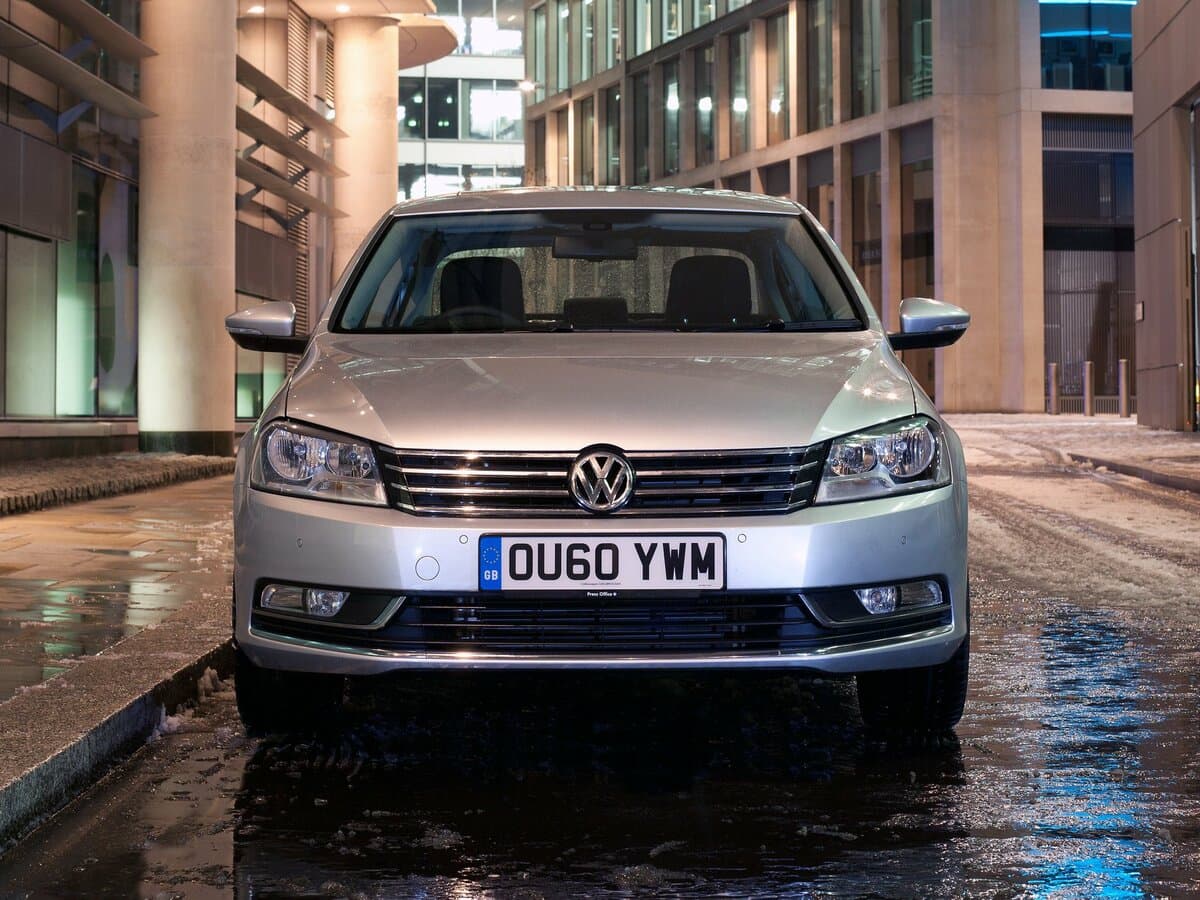 Volkswagen Passat B7 — Öndən