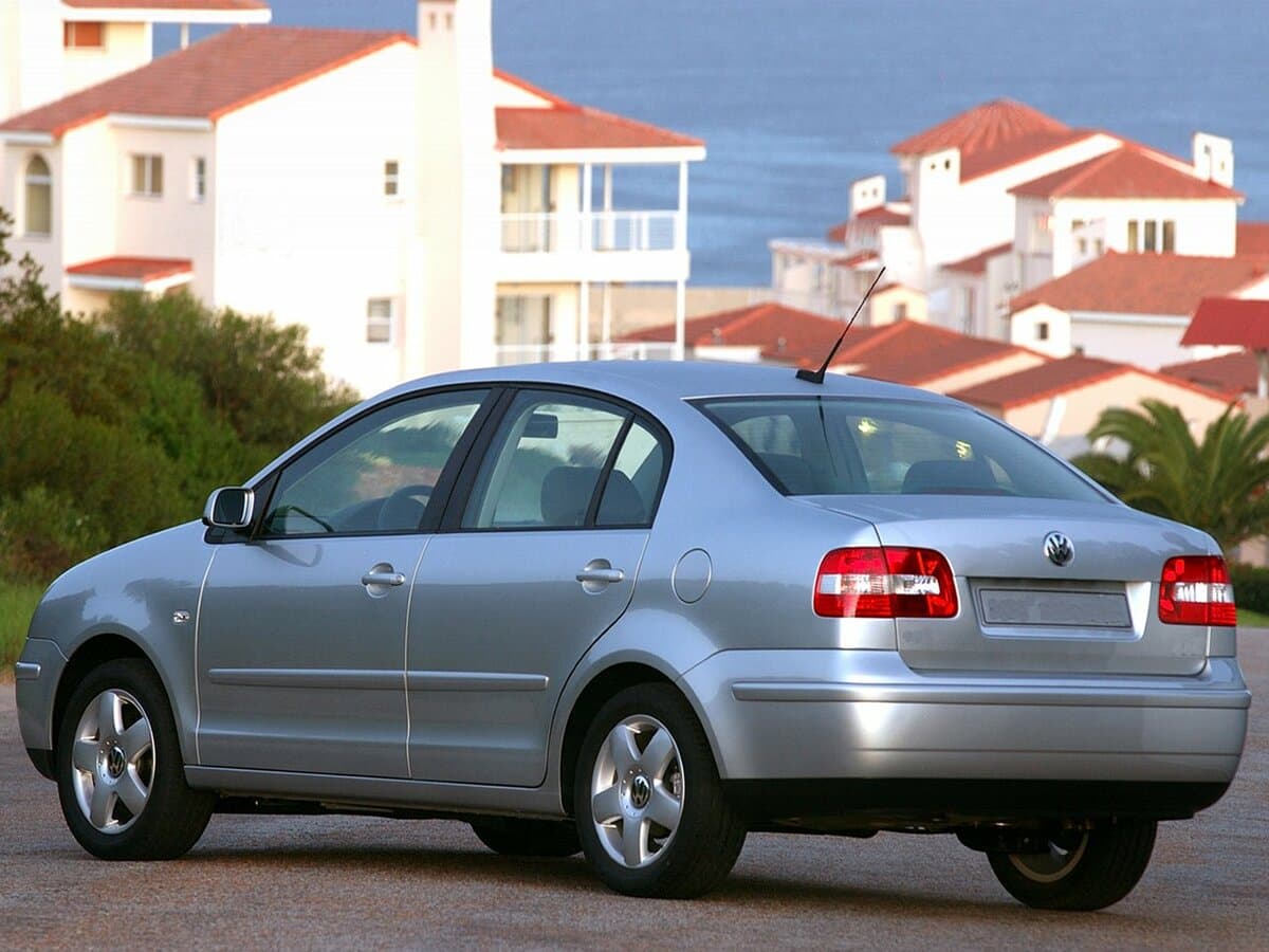 Volkswagen Polo IV — 3/4 arxadan