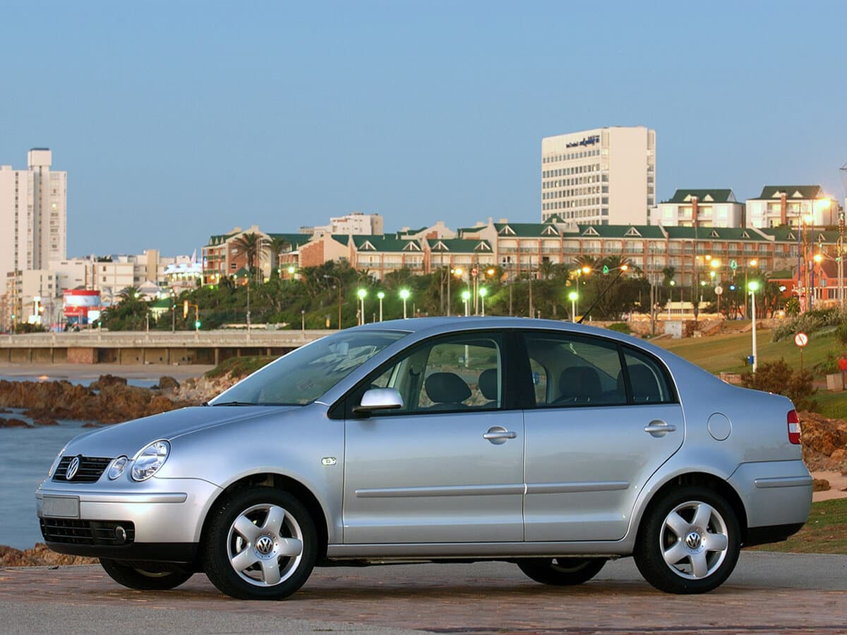Volkswagen Polo IV — Yandan