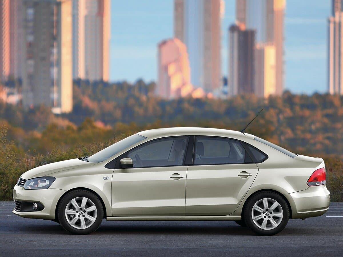 Volkswagen Polo V — Yandan