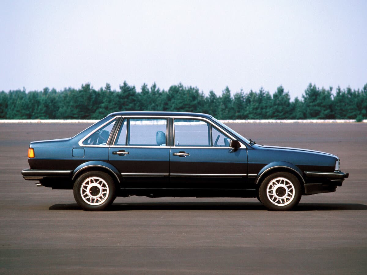 Volkswagen Santana I — Yandan