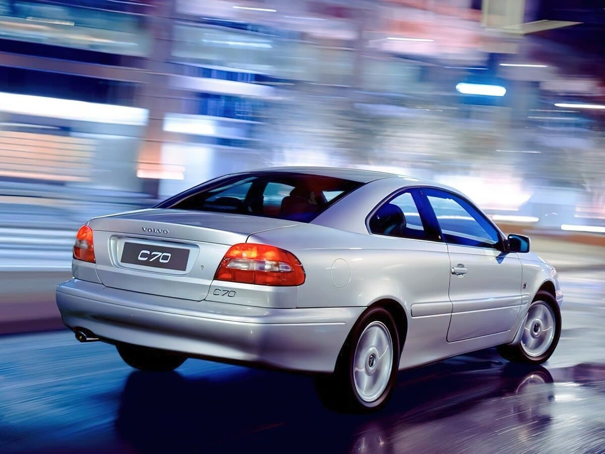 Volvo C70 I — 3/4 arxadan