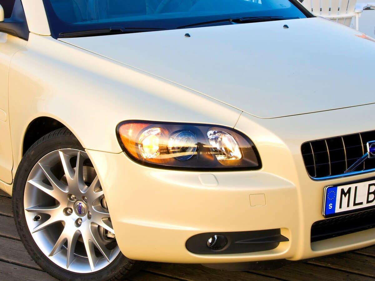 Volvo C70 II — Fara