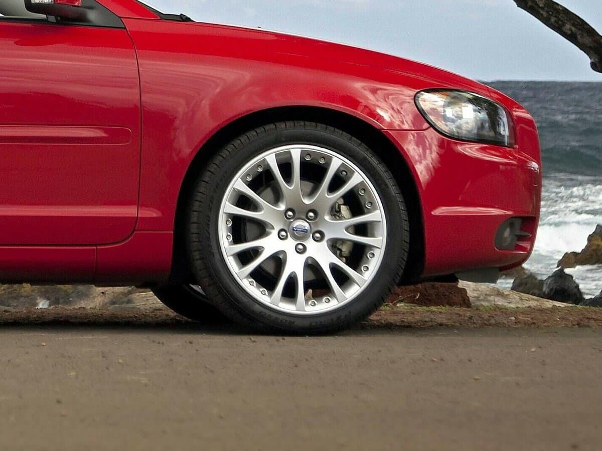 Volvo C70 II — Təkər