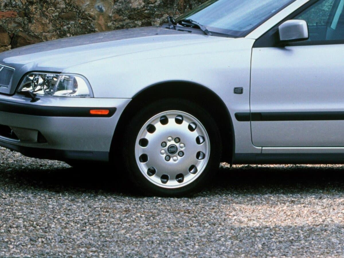 Volvo S40 I — Təkər
