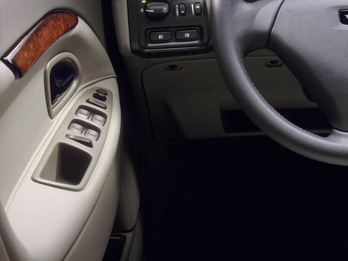 Volvo S40 I Restayling — Qapı
