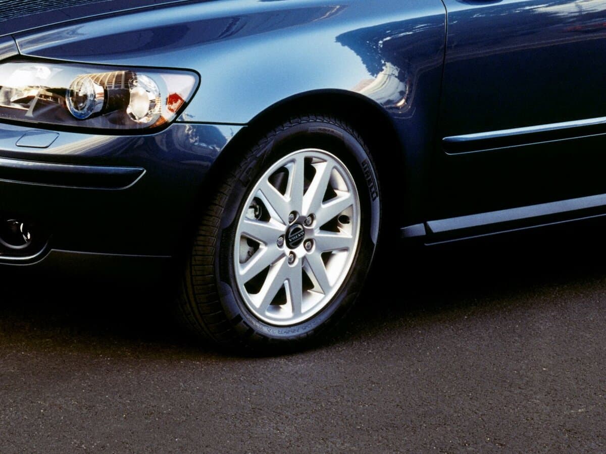 Volvo S40 II — Təkər