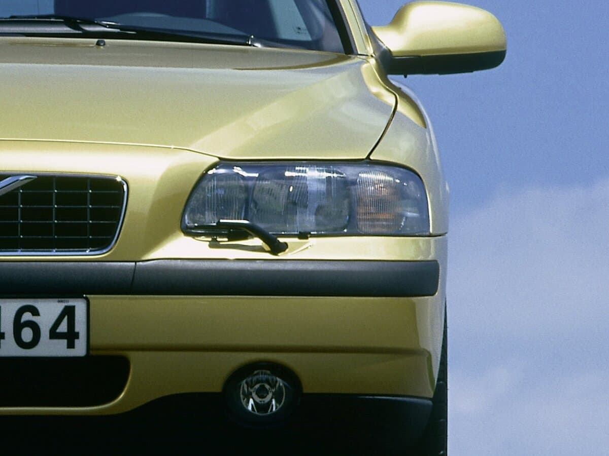 Volvo S60 I — Fara