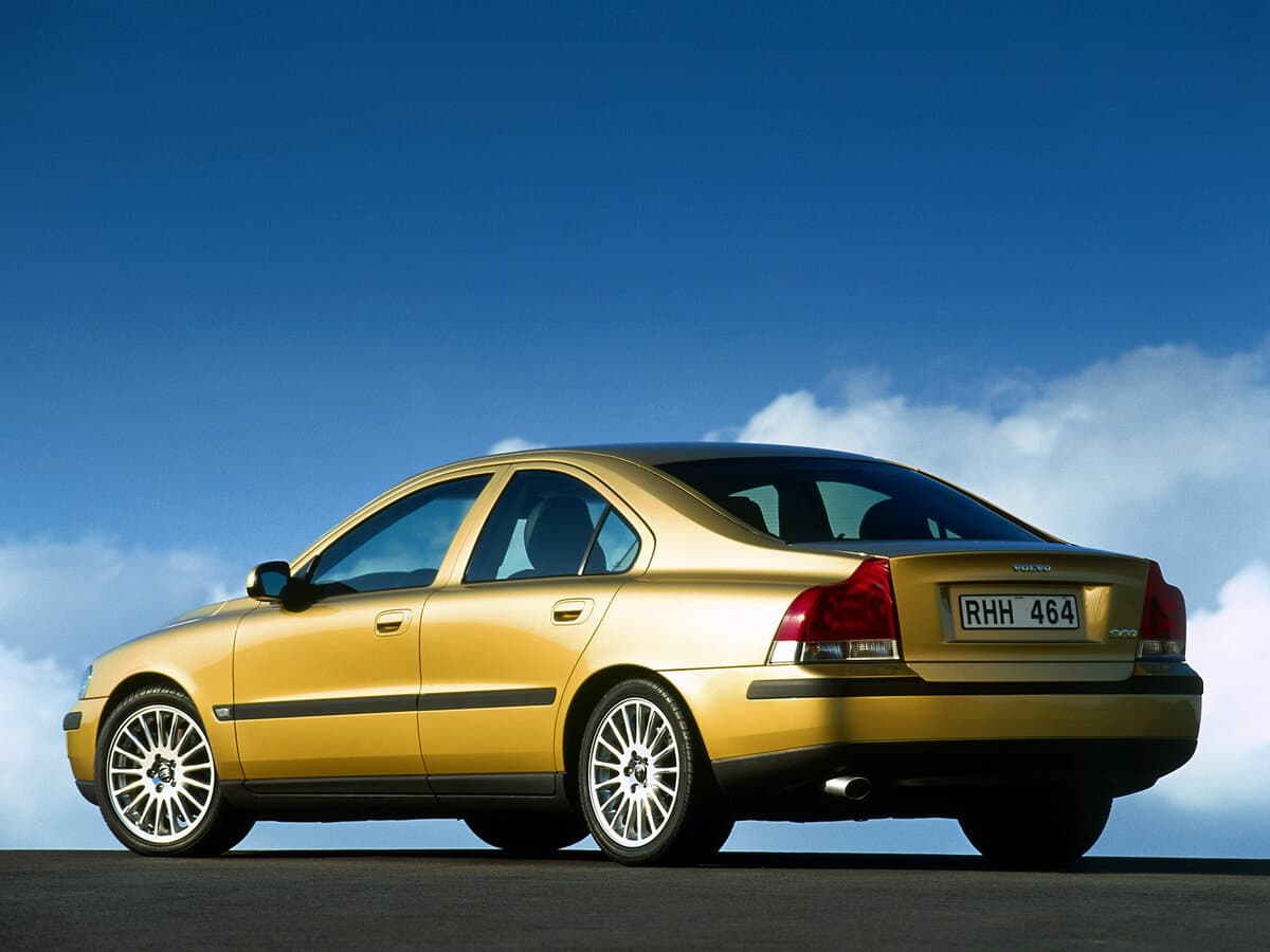 Volvo S60 I — 3/4 arxadan
