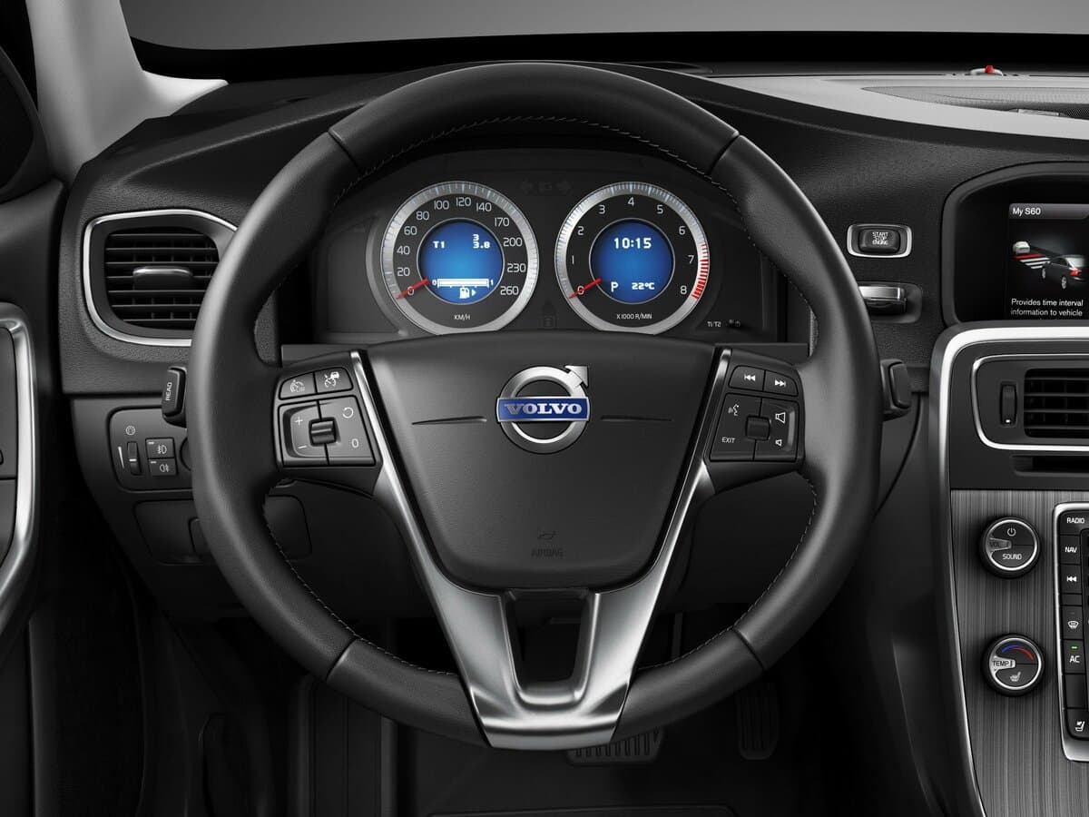 Volvo S60 II — Sükan