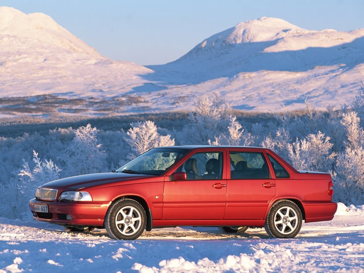Volvo S70 1996 – 2000 — Yandan