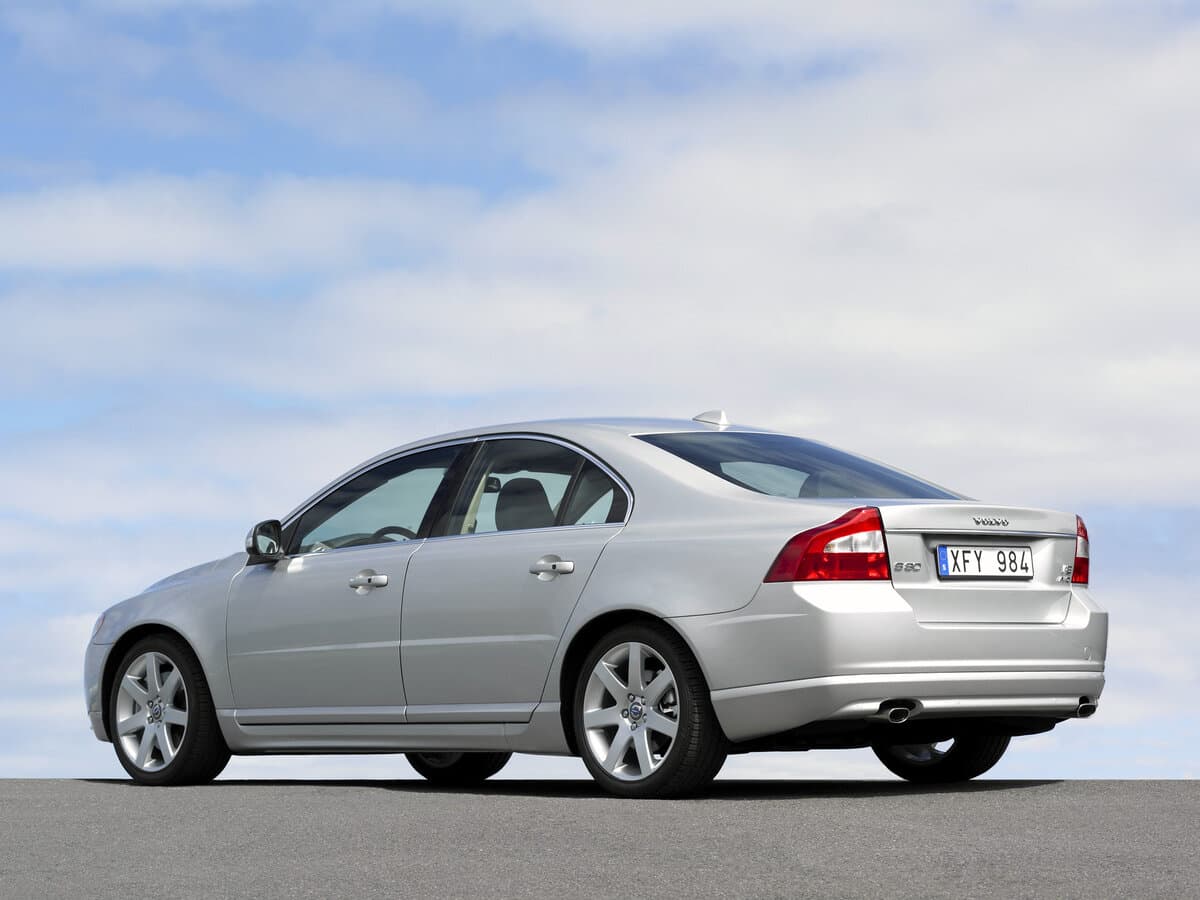 Volvo S80 II — 3/4 arxadan