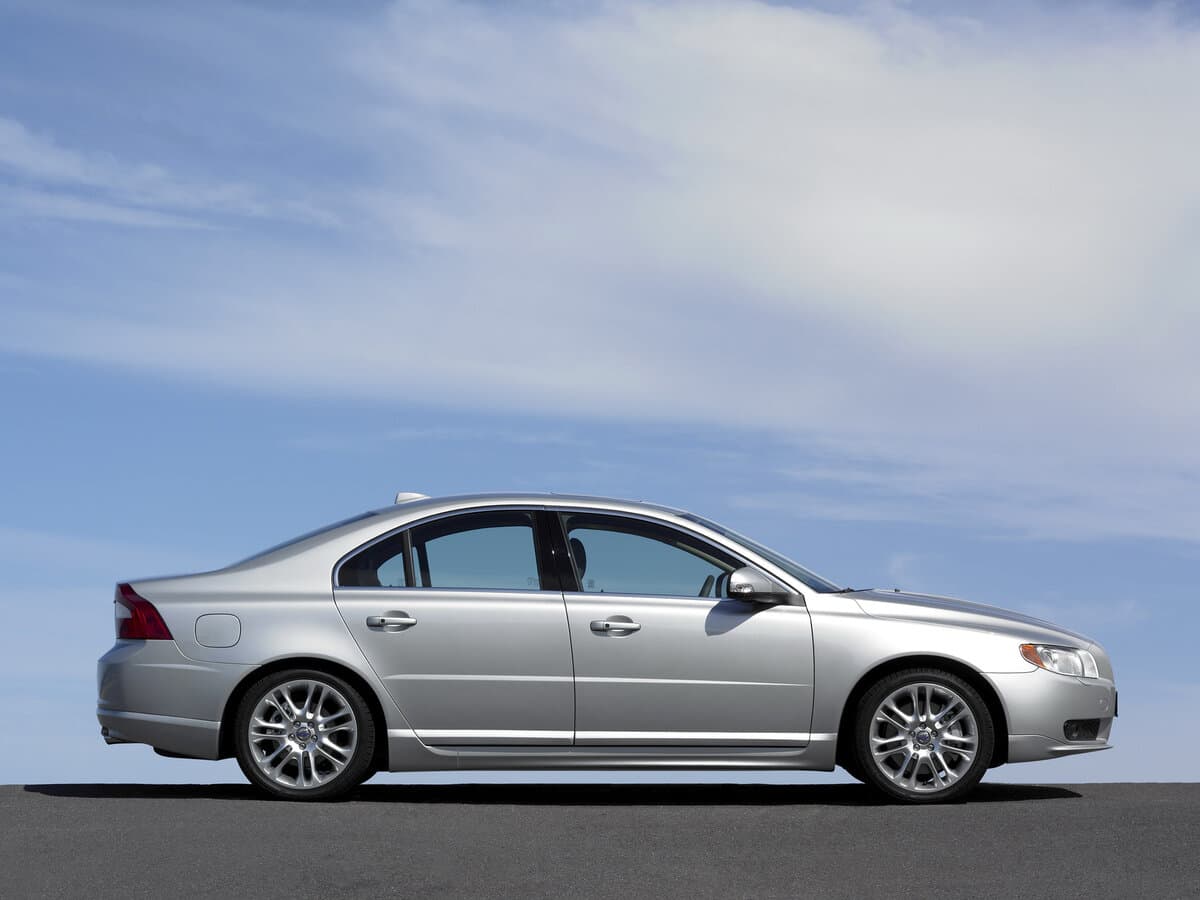 Volvo S80 II — Yandan