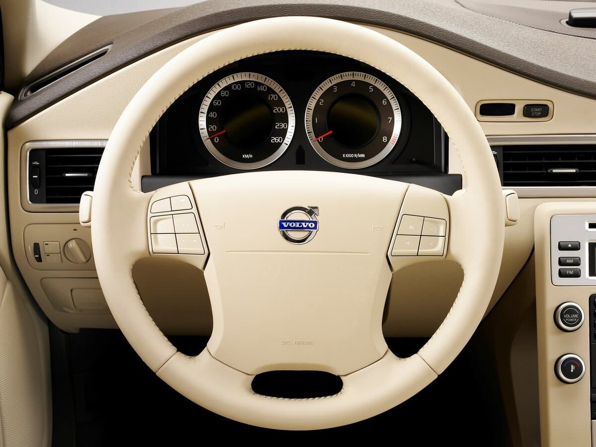 Volvo S80 II — Sükan