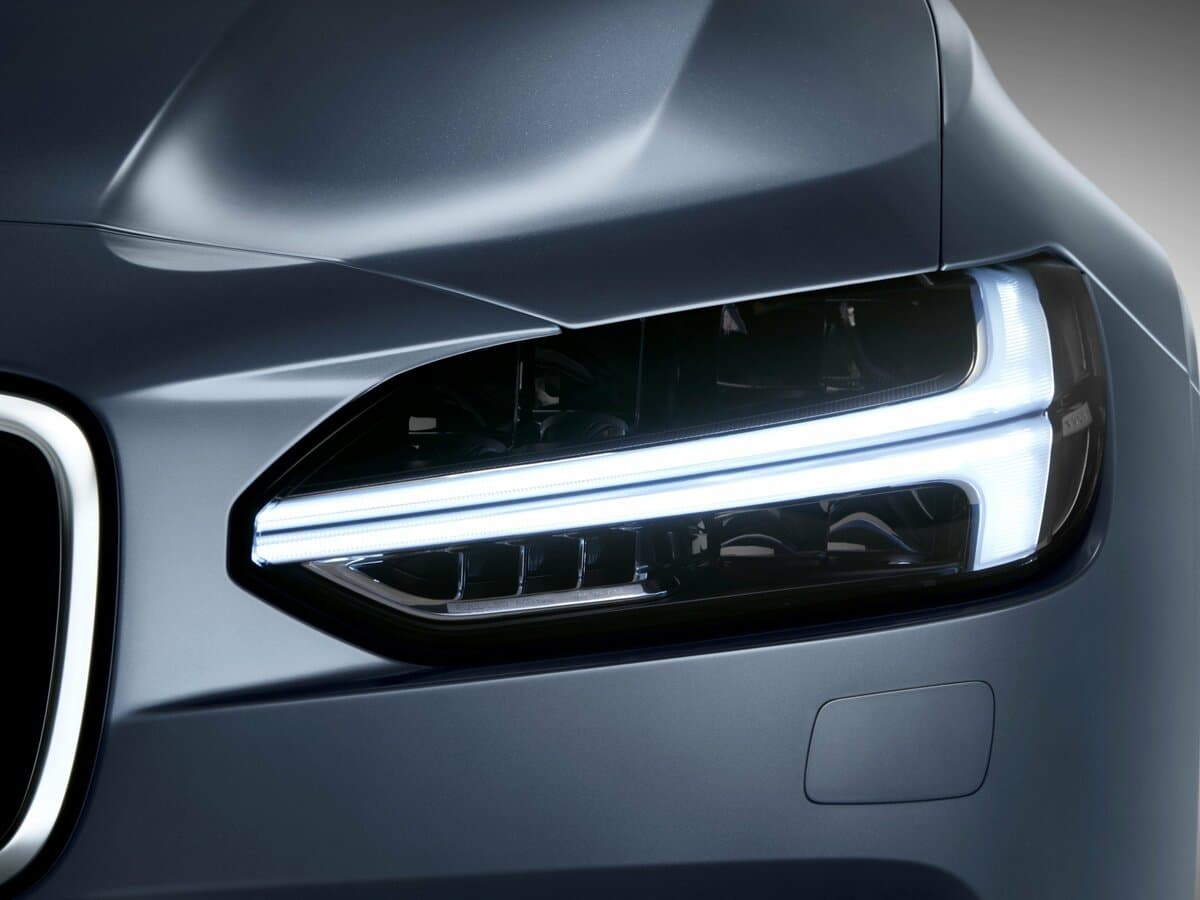 Volvo S90 II — Fara