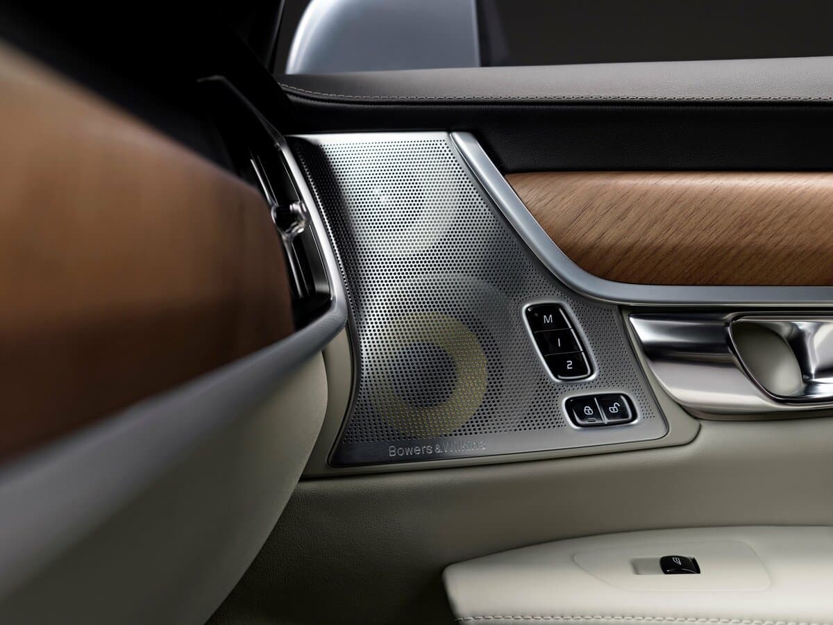 Volvo S90 II — Salon, arxadan