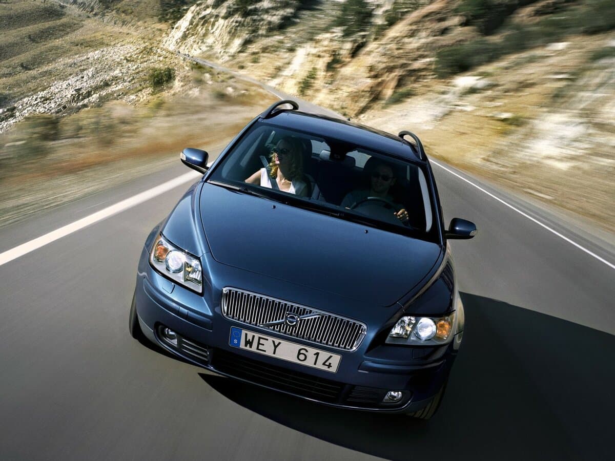 Volvo V50 I — Öndən