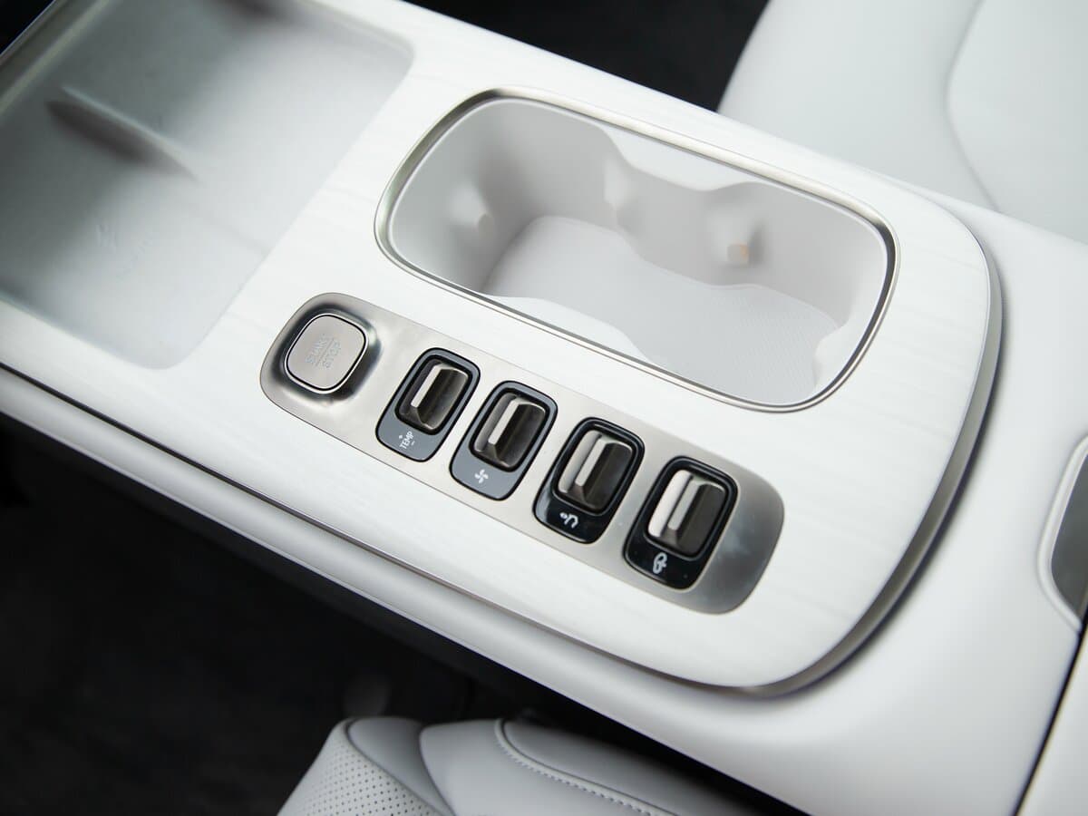 Xiaomi SU7 I — Salon, arxadan