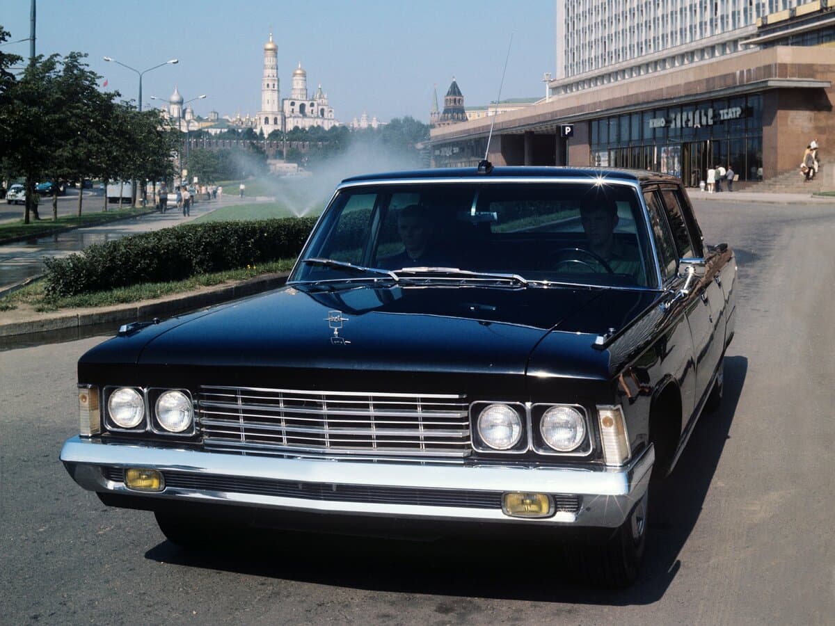 Zil 117 1971 – 1978 — Öndən