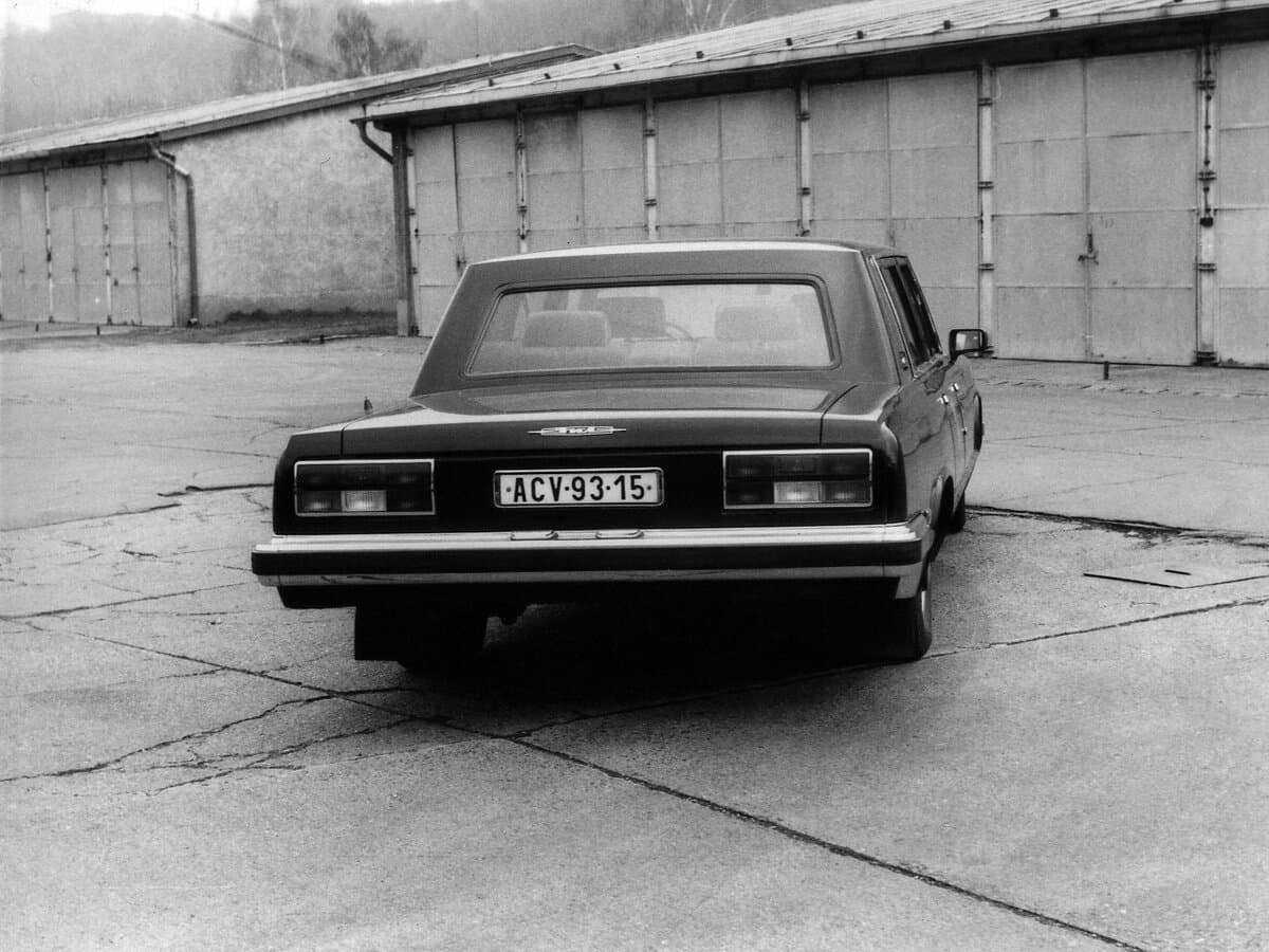 Zil 4104 1978 – 2002 — Arxadan