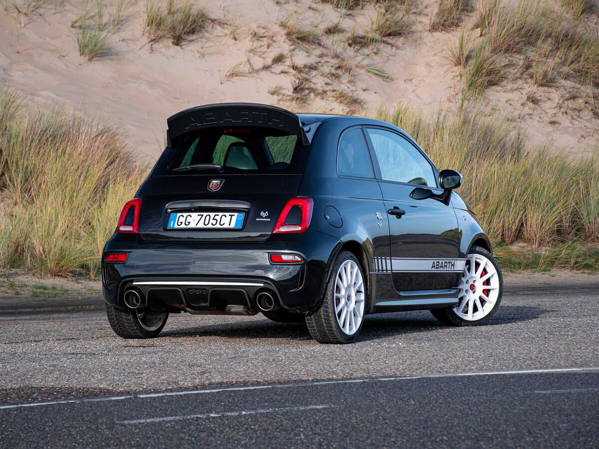 Abarth 695 I Restayling — 3/4 arxadan